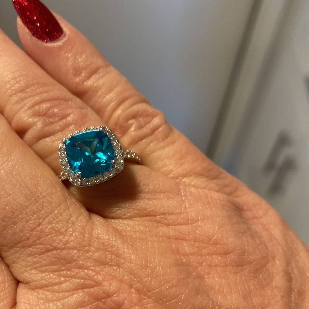Ring Topaz brand new! Gorgeous sterling sliver
